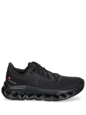 On  Cloudtilt sneakers