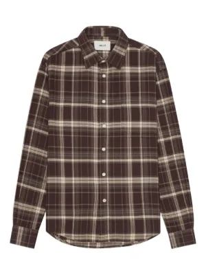 NN07 Button-up shirt made in soft cotton and woven in a flannel twill weave.