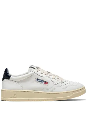 Autry Medalist low sneakers in white and space leather