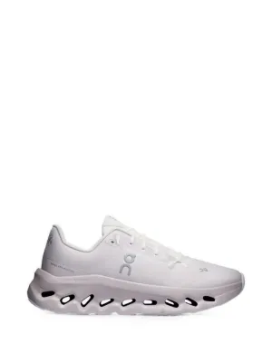 On  Cloudtilt sneakers